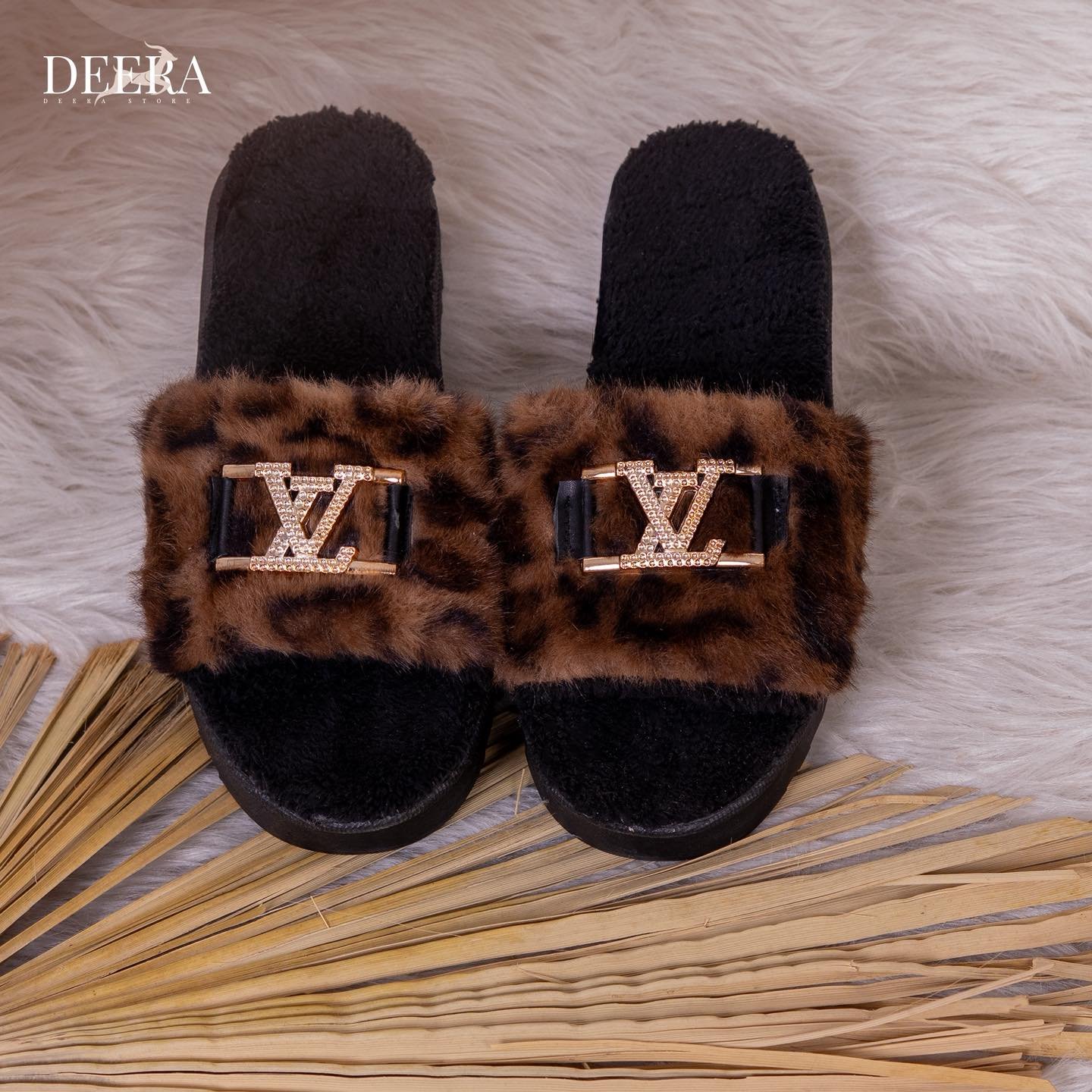 Slipper Tigger - الصورة 2