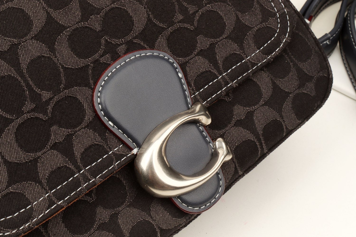 Mirror Coach Bag - الصورة 4