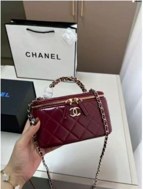 Mirror Chanel Vanity Case - الصورة 2