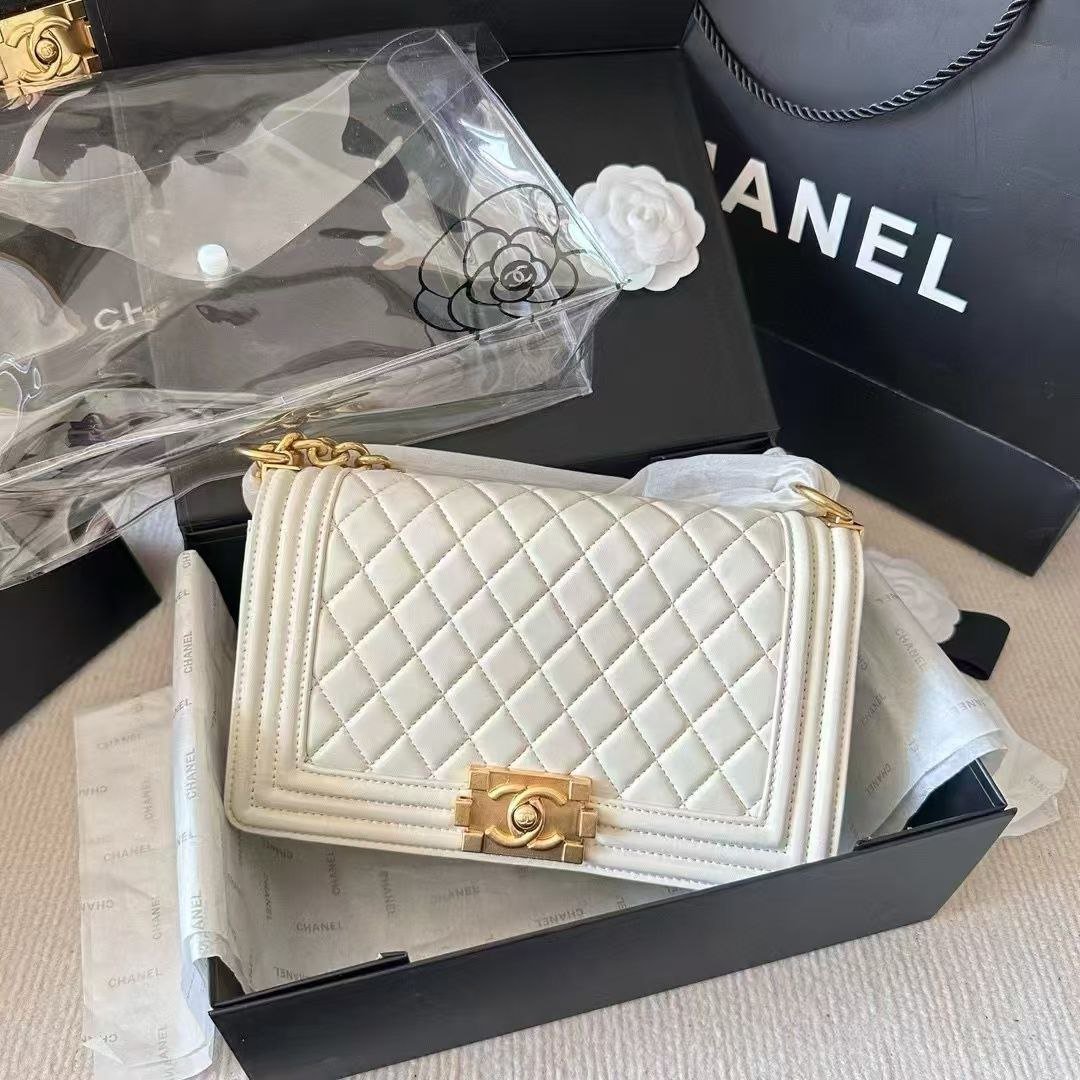 Mirror Chanel - الصورة 2