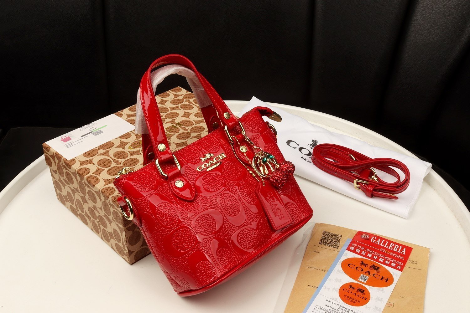 Coach Cherry Charm Bag - الصورة 2