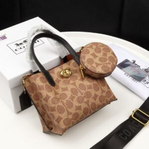 Coach – Premium Mirror Quality