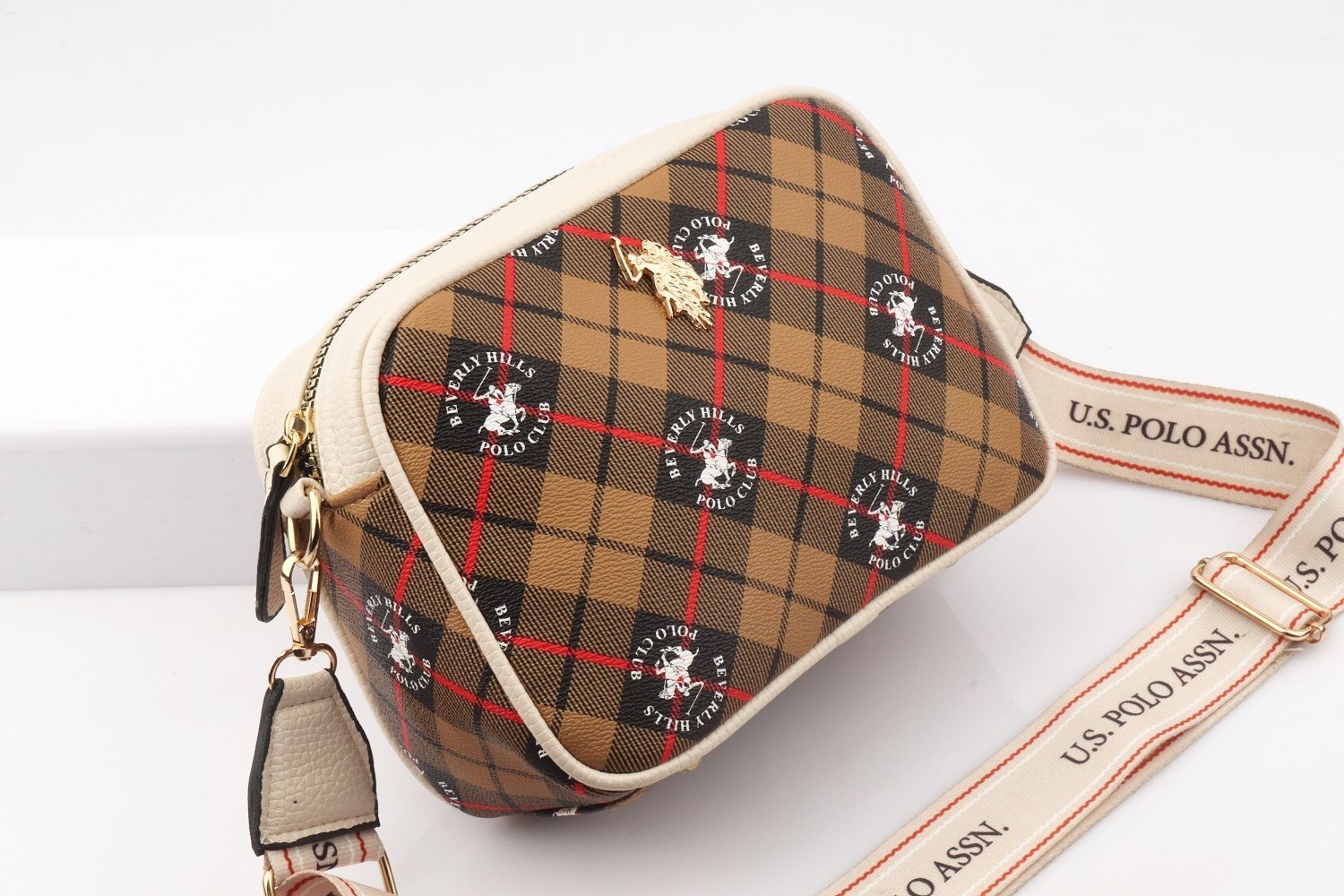 U.S. POLO ASSN Trendy Crossbody Bag - الصورة 4